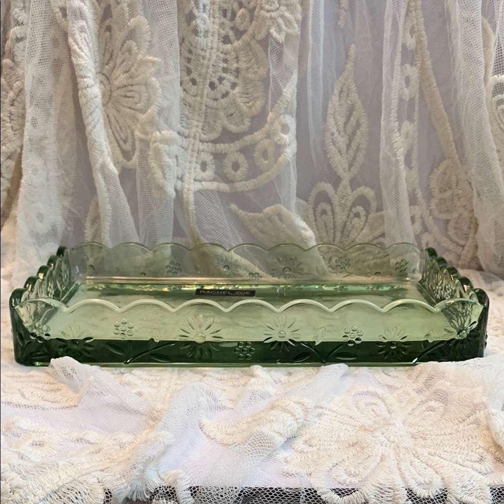 Rachel Zoe Green Glass Bath Tray/Jewelry Dish - Picture 5 of 9
